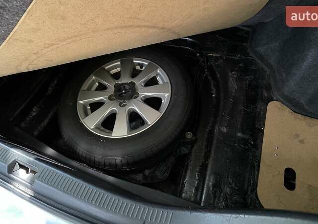 Серый Тойота Камри, объемом двигателя 3.46 л и пробегом 155 тыс. км за 8000 $, фото 18 на Automoto.ua