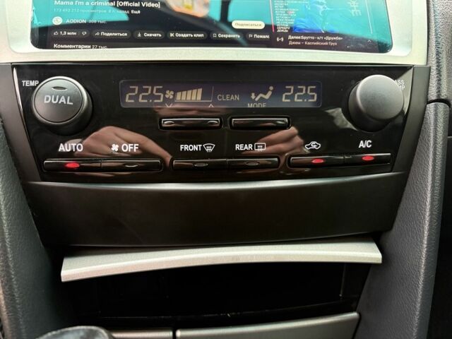 Серый Тойота Камри, объемом двигателя 3.5 л и пробегом 264 тыс. км за 9200 $, фото 18 на Automoto.ua