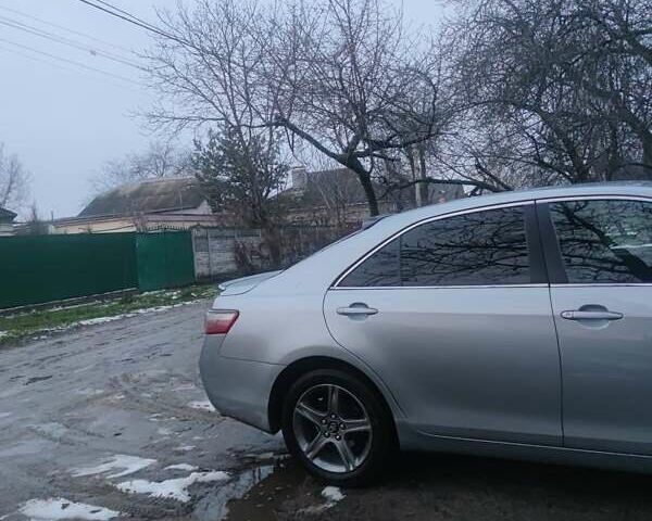 Серый Тойота Камри, объемом двигателя 3.46 л и пробегом 330 тыс. км за 8200 $, фото 2 на Automoto.ua