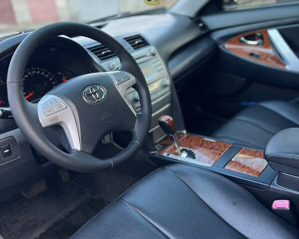 Серый Тойота Камри, объемом двигателя 3.5 л и пробегом 293 тыс. км за 7600 $, фото 23 на Automoto.ua