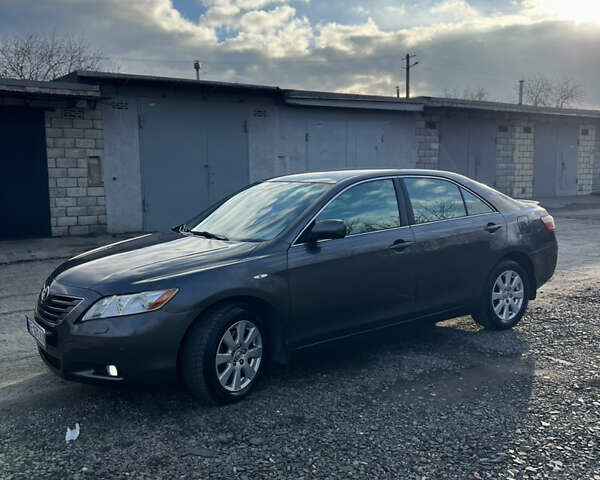 Серый Тойота Камри, объемом двигателя 3.5 л и пробегом 293 тыс. км за 7600 $, фото 14 на Automoto.ua