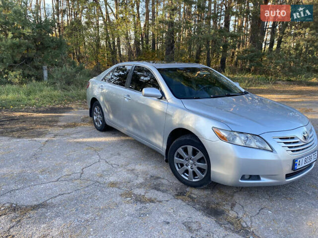 Серый Тойота Камри, объемом двигателя 2.4 л и пробегом 272 тыс. км за 7500 $, фото 17 на Automoto.ua