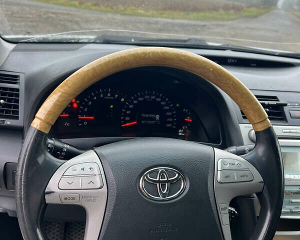 Сірий Тойота Камрі, об'ємом двигуна 3.46 л та пробігом 363 тис. км за 7999 $, фото 46 на Automoto.ua