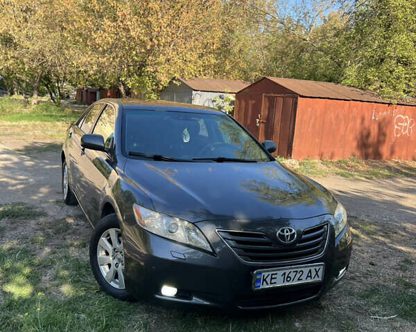 Серый Тойота Камри, объемом двигателя 3.5 л и пробегом 293 тыс. км за 7950 $, фото 12 на Automoto.ua