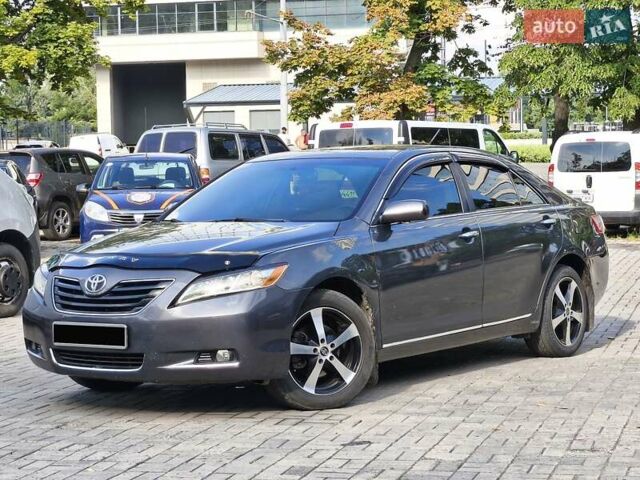 Серый Тойота Камри, объемом двигателя 3.5 л и пробегом 219 тыс. км за 8750 $, фото 4 на Automoto.ua