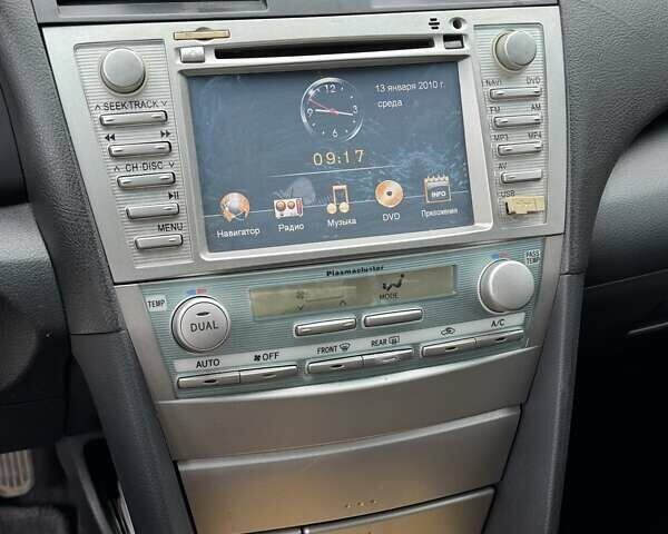 Серый Тойота Камри, объемом двигателя 2.36 л и пробегом 252 тыс. км за 7999 $, фото 9 на Automoto.ua