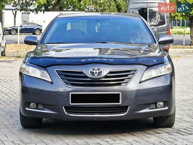Серый Тойота Камри, объемом двигателя 3.5 л и пробегом 219 тыс. км за 8750 $, фото 5 на Automoto.ua