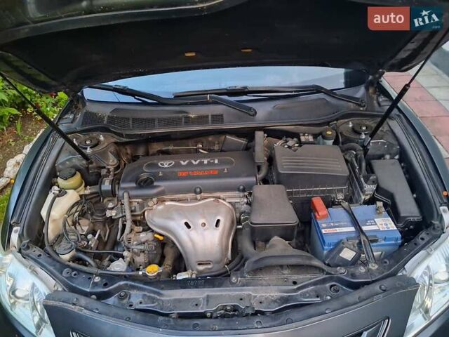 Серый Тойота Камри, объемом двигателя 2.4 л и пробегом 290 тыс. км за 6600 $, фото 14 на Automoto.ua