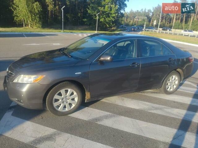 Серый Тойота Камри, объемом двигателя 2.36 л и пробегом 352 тыс. км за 8000 $, фото 9 на Automoto.ua