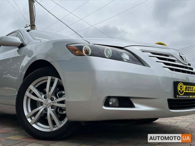 Серый Тойота Камри, объемом двигателя 3.5 л и пробегом 191 тыс. км за 9950 $, фото 7 на Automoto.ua