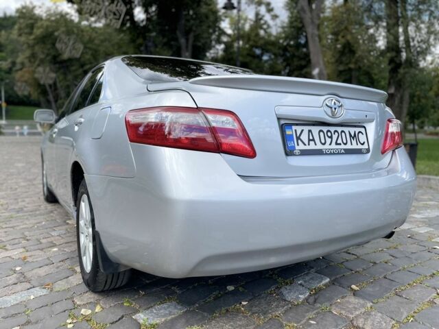 Серый Тойота Камри, объемом двигателя 2.4 л и пробегом 307 тыс. км за 7200 $, фото 8 на Automoto.ua