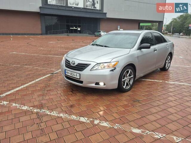 Серый Тойота Камри, объемом двигателя 3.5 л и пробегом 180 тыс. км за 5400 $, фото 6 на Automoto.ua
