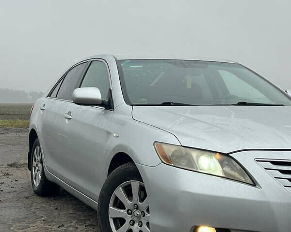 Сірий Тойота Камрі, об'ємом двигуна 3.46 л та пробігом 363 тис. км за 7999 $, фото 8 на Automoto.ua