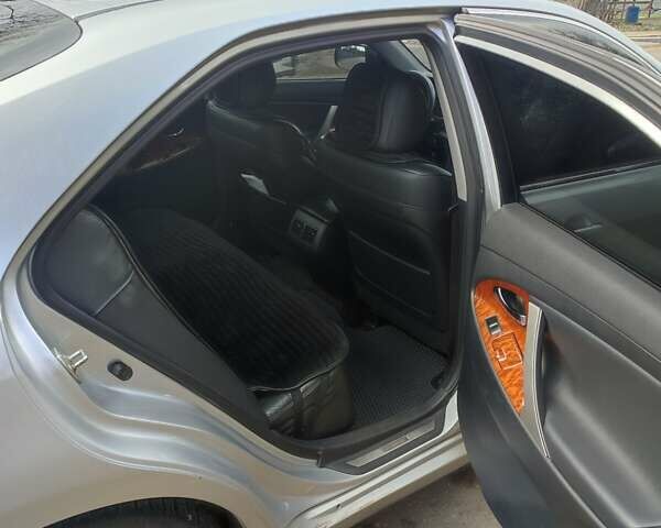 Серый Тойота Камри, объемом двигателя 2.36 л и пробегом 247 тыс. км за 10500 $, фото 5 на Automoto.ua