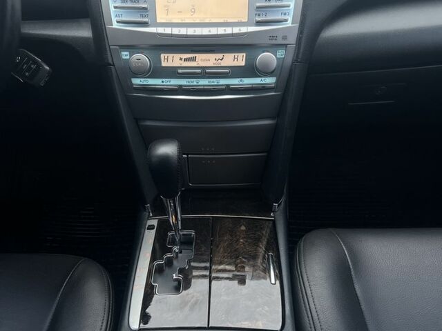 Сірий Тойота Камрі, об'ємом двигуна 2.4 л та пробігом 276 тис. км за 6500 $, фото 13 на Automoto.ua