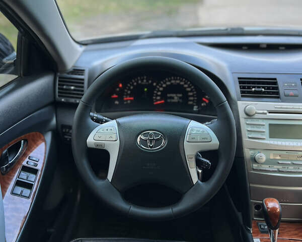Серый Тойота Камри, объемом двигателя 3.5 л и пробегом 293 тыс. км за 7600 $, фото 20 на Automoto.ua