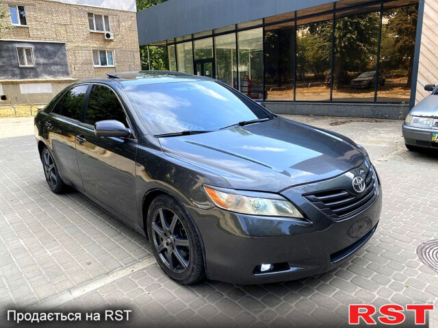 Серый Тойота Камри, объемом двигателя 2.4 л и пробегом 270 тыс. км за 4500 $, фото 5 на Automoto.ua