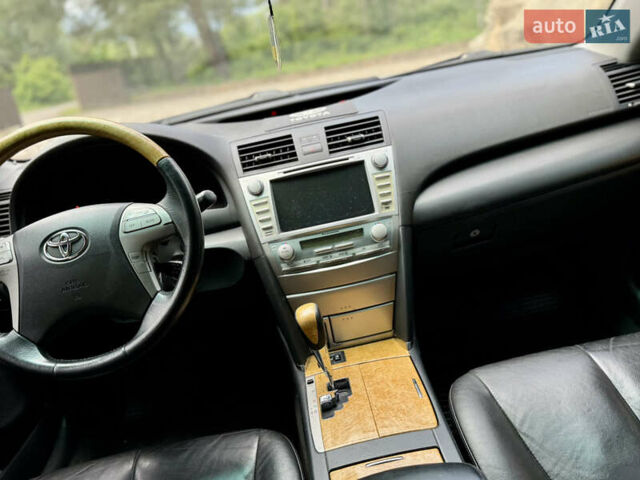 Сірий Тойота Камрі, об'ємом двигуна 3.5 л та пробігом 246 тис. км за 8300 $, фото 14 на Automoto.ua