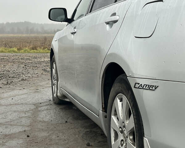 Сірий Тойота Камрі, об'ємом двигуна 3.46 л та пробігом 363 тис. км за 7999 $, фото 29 на Automoto.ua