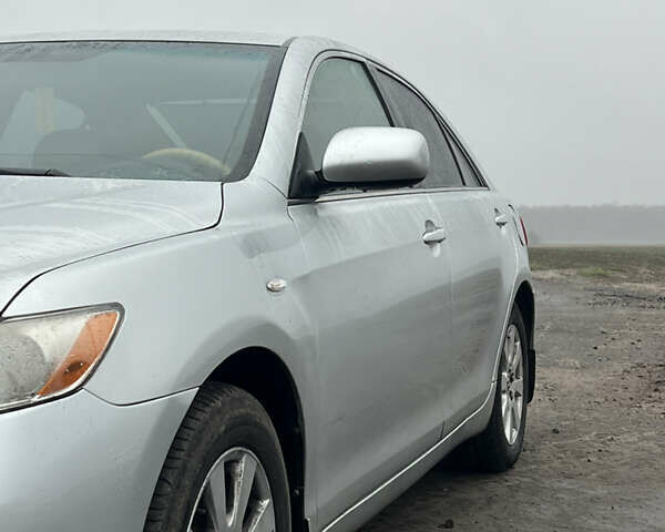 Сірий Тойота Камрі, об'ємом двигуна 3.46 л та пробігом 363 тис. км за 7999 $, фото 14 на Automoto.ua