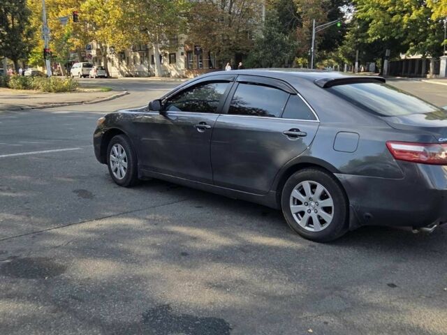 Серый Тойота Камри, объемом двигателя 3 л и пробегом 154 тыс. км за 9800 $, фото 1 на Automoto.ua