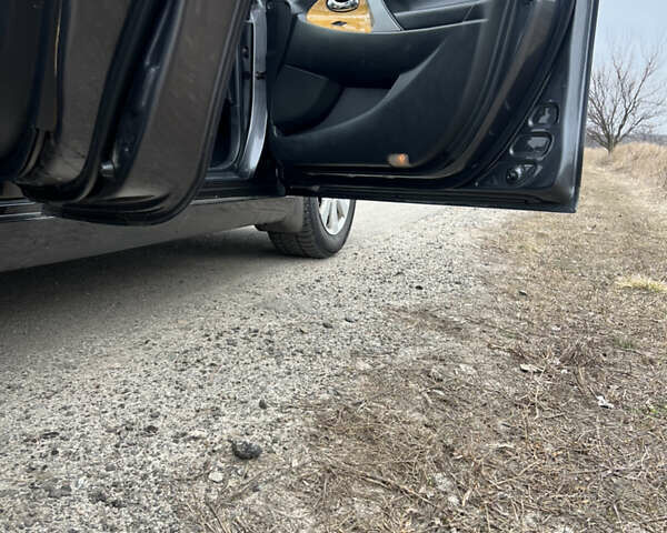 Серый Тойота Камри, объемом двигателя 2.36 л и пробегом 230 тыс. км за 9200 $, фото 14 на Automoto.ua