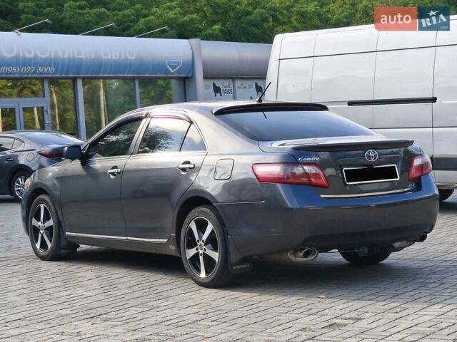 Серый Тойота Камри, объемом двигателя 3.5 л и пробегом 219 тыс. км за 8750 $, фото 3 на Automoto.ua