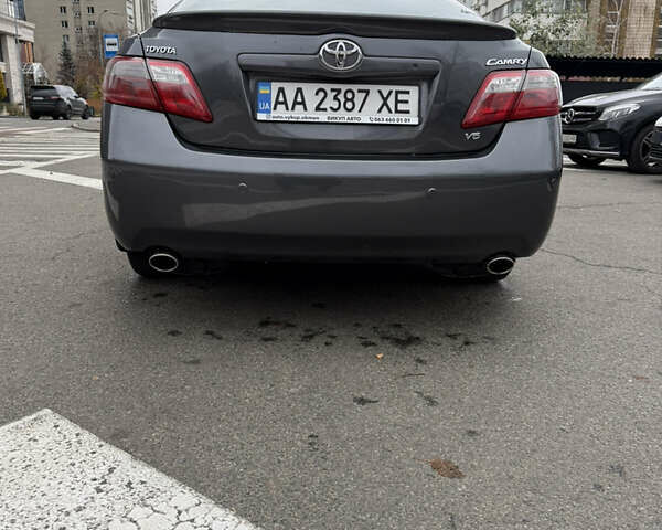 Сірий Тойота Камрі, об'ємом двигуна 3.46 л та пробігом 260 тис. км за 8800 $, фото 6 на Automoto.ua
