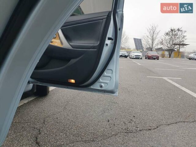 Сірий Тойота Камрі, об'ємом двигуна 2.4 л та пробігом 250 тис. км за 6500 $, фото 12 на Automoto.ua