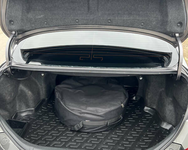 Серый Тойота Камри, объемом двигателя 2.36 л и пробегом 230 тыс. км за 9200 $, фото 15 на Automoto.ua