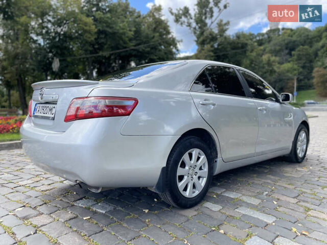 Сірий Тойота Камрі, об'ємом двигуна 2.36 л та пробігом 307 тис. км за 7200 $, фото 6 на Automoto.ua