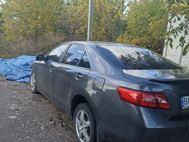 Серый Тойота Камри, объемом двигателя 0 л и пробегом 200 тыс. км за 3800 $, фото 2 на Automoto.ua