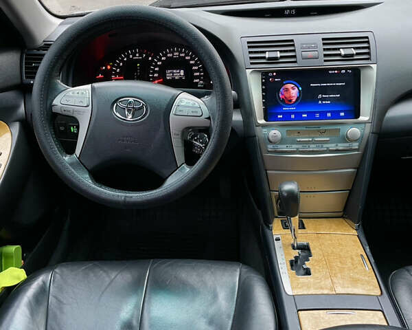 Серый Тойота Камри, объемом двигателя 2.36 л и пробегом 300 тыс. км за 9300 $, фото 12 на Automoto.ua