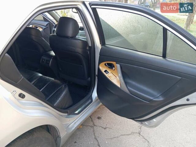 Серый Тойота Камри, объемом двигателя 3.5 л и пробегом 333 тыс. км за 5500 $, фото 13 на Automoto.ua