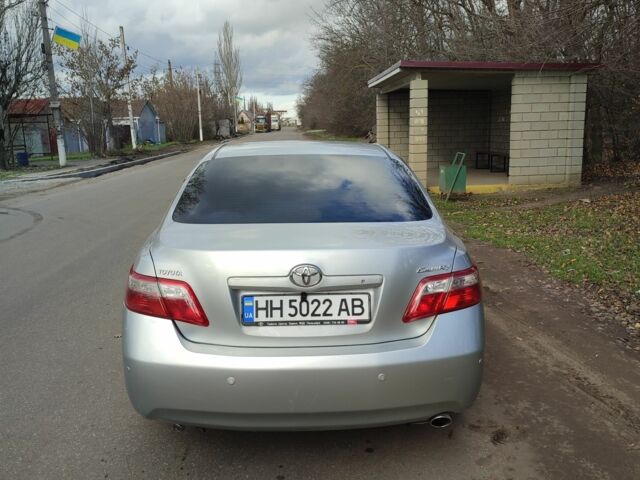 Сірий Тойота Камрі, об'ємом двигуна 2.4 л та пробігом 247 тис. км за 10500 $, фото 3 на Automoto.ua