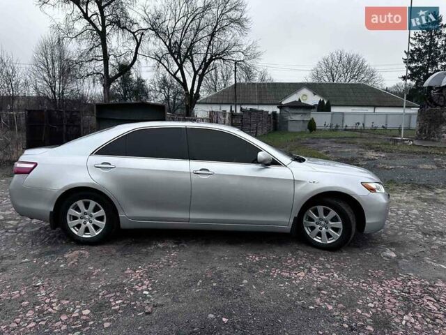 Сірий Тойота Камрі, об'ємом двигуна 3.5 л та пробігом 380 тис. км за 9300 $, фото 2 на Automoto.ua