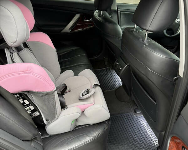 Сірий Тойота Камрі, об'ємом двигуна 3.46 л та пробігом 260 тис. км за 8800 $, фото 17 на Automoto.ua