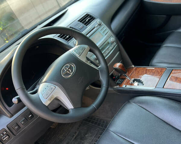 Серый Тойота Камри, объемом двигателя 3.5 л и пробегом 293 тыс. км за 7950 $, фото 16 на Automoto.ua