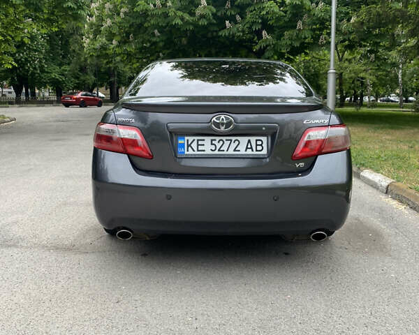 Сірий Тойота Камрі, об'ємом двигуна 3.5 л та пробігом 231 тис. км за 8000 $, фото 4 на Automoto.ua