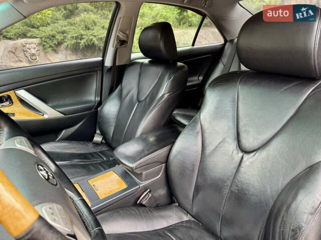 Сірий Тойота Камрі, об'ємом двигуна 3.5 л та пробігом 246 тис. км за 8300 $, фото 21 на Automoto.ua