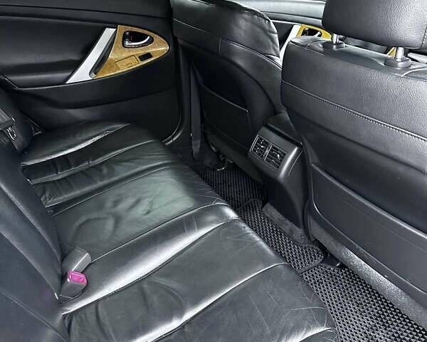 Сірий Тойота Камрі, об'ємом двигуна 3.5 л та пробігом 380 тис. км за 9300 $, фото 7 на Automoto.ua