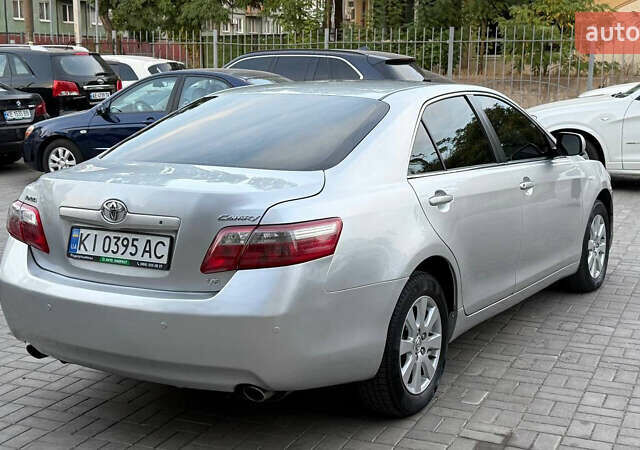 Сірий Тойота Камрі, об'ємом двигуна 3.46 л та пробігом 315 тис. км за 6599 $, фото 5 на Automoto.ua