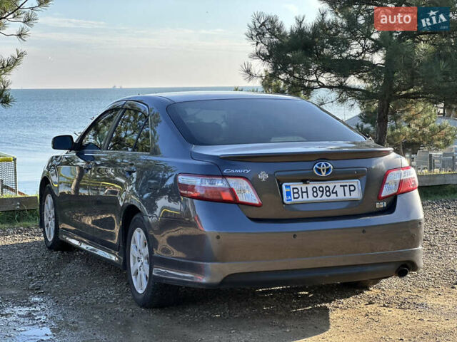 Сірий Тойота Камрі, об'ємом двигуна 2.4 л та пробігом 271 тис. км за 8990 $, фото 8 на Automoto.ua
