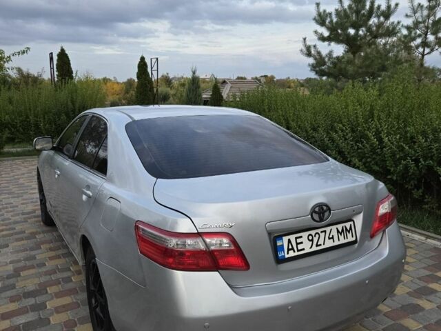 Серый Тойота Камри, объемом двигателя 2.4 л и пробегом 217 тыс. км за 7500 $, фото 7 на Automoto.ua