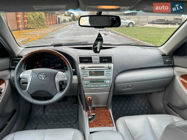 Тойота Камри 2006 в Днепре (Днепропетровске) на Automoto.ua Серый Тойота Камри, объемом двигателя 3.5 л и пробегом 255 тыс. км за 8500 $, фото 8 на Automoto.ua