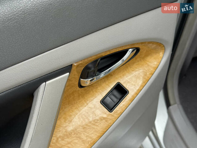 Серый Тойота Камри, объемом двигателя 3.46 л и пробегом 246 тыс. км за 8350 $, фото 31 на Automoto.ua