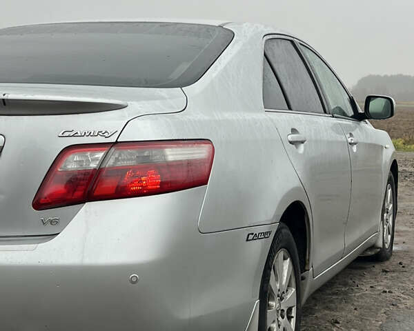 Сірий Тойота Камрі, об'ємом двигуна 3.46 л та пробігом 363 тис. км за 7999 $, фото 20 на Automoto.ua