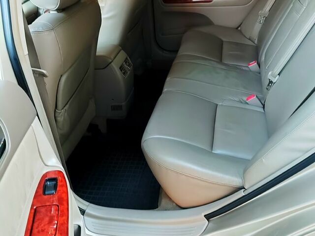 Серый Тойота Камри, объемом двигателя 2.4 л и пробегом 185 тыс. км за 7999 $, фото 6 на Automoto.ua