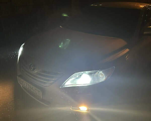 Сірий Тойота Камрі, об'ємом двигуна 2.4 л та пробігом 348 тис. км за 8000 $, фото 7 на Automoto.ua