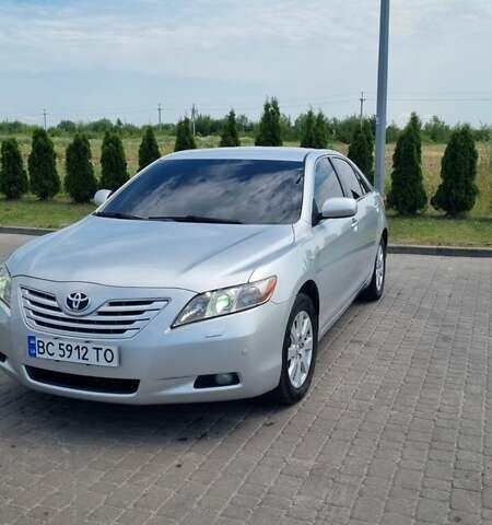 Серый Тойота Камри, объемом двигателя 2.4 л и пробегом 260 тыс. км за 7800 $, фото 5 на Automoto.ua